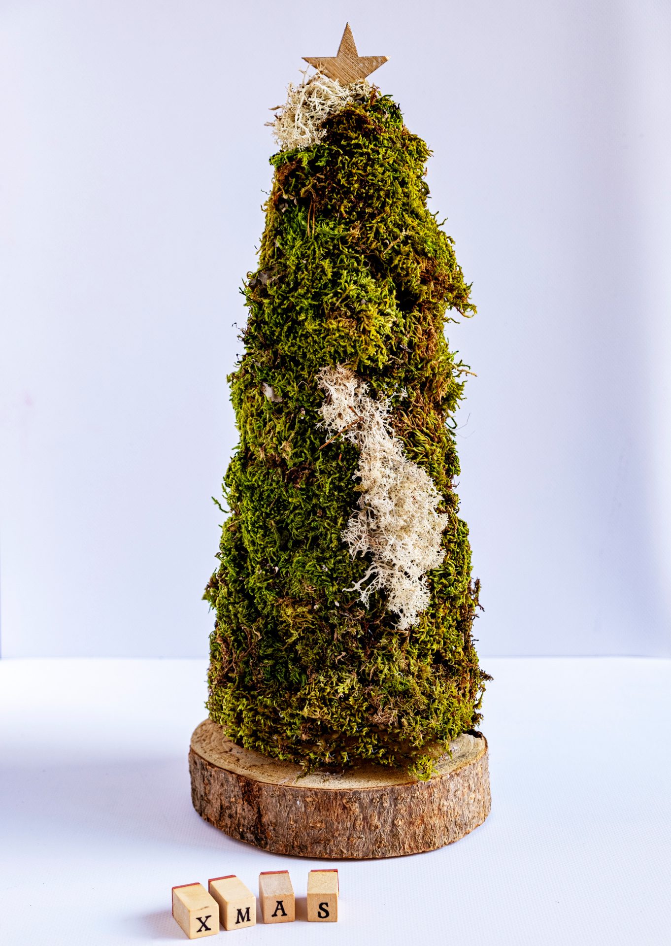 Diy kerstboom budget decoratie met mos