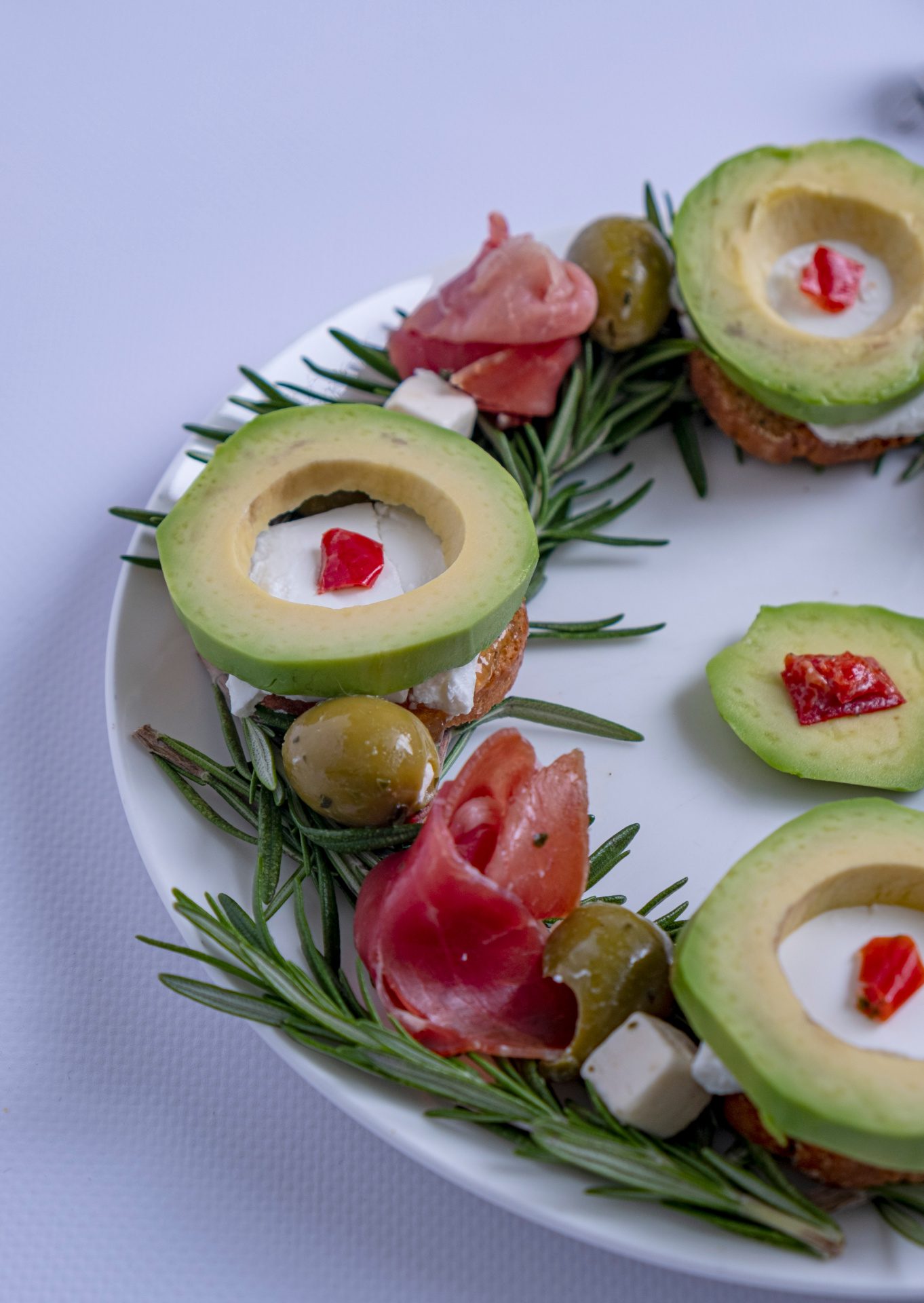 Zelf hapjes maken als kerstkrans