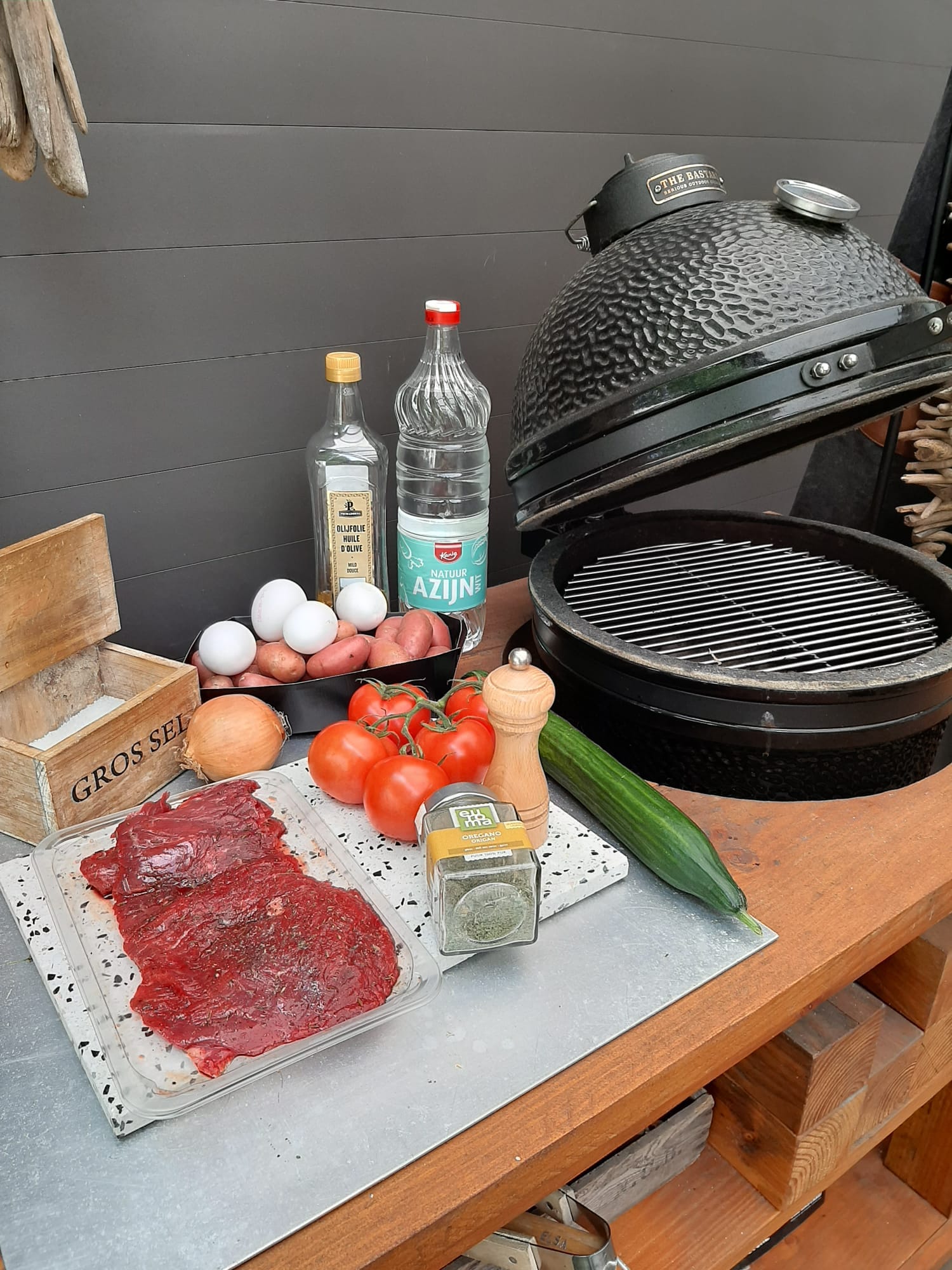 Ingrediënten Bavette van de kamado met Griekse salade voor 2 personen
