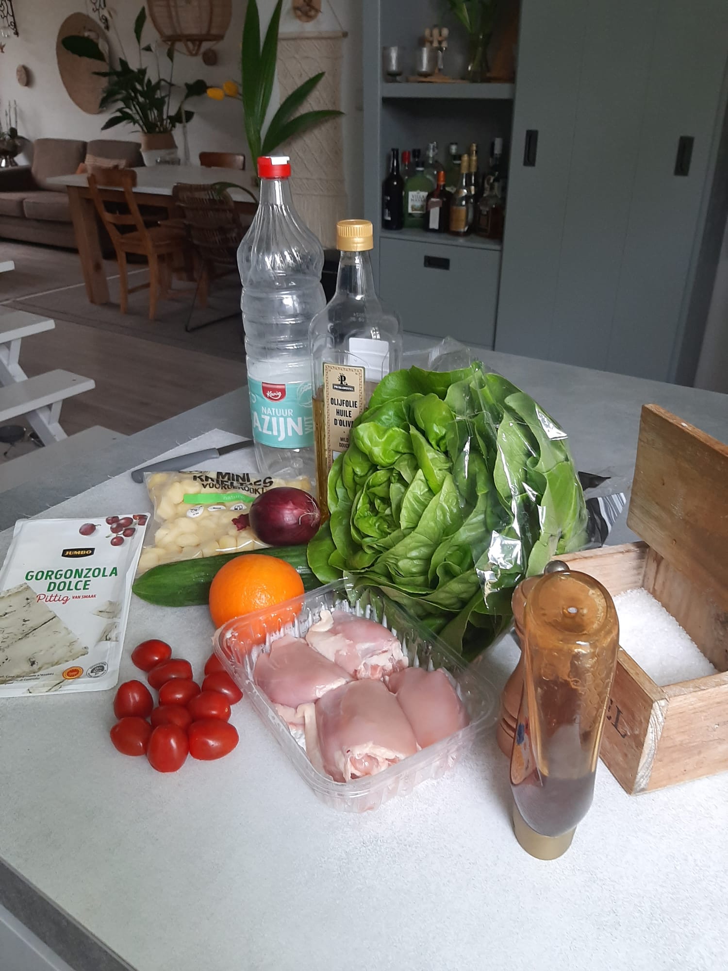 Ingrediënten Gegrilde kippendijen met gemengde sla voor 2 personen