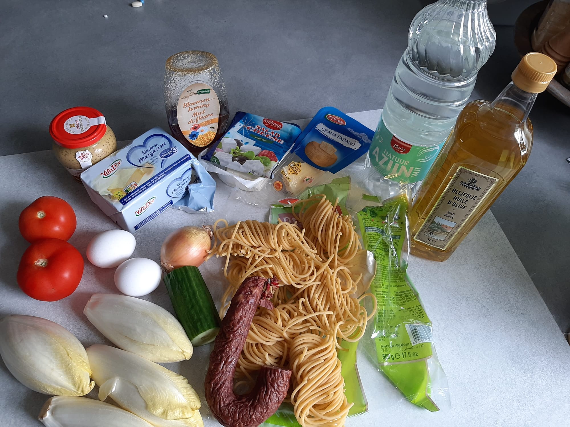 Ingrediënten Pasta carbonara met frisse witlofsalade voor 3 personen