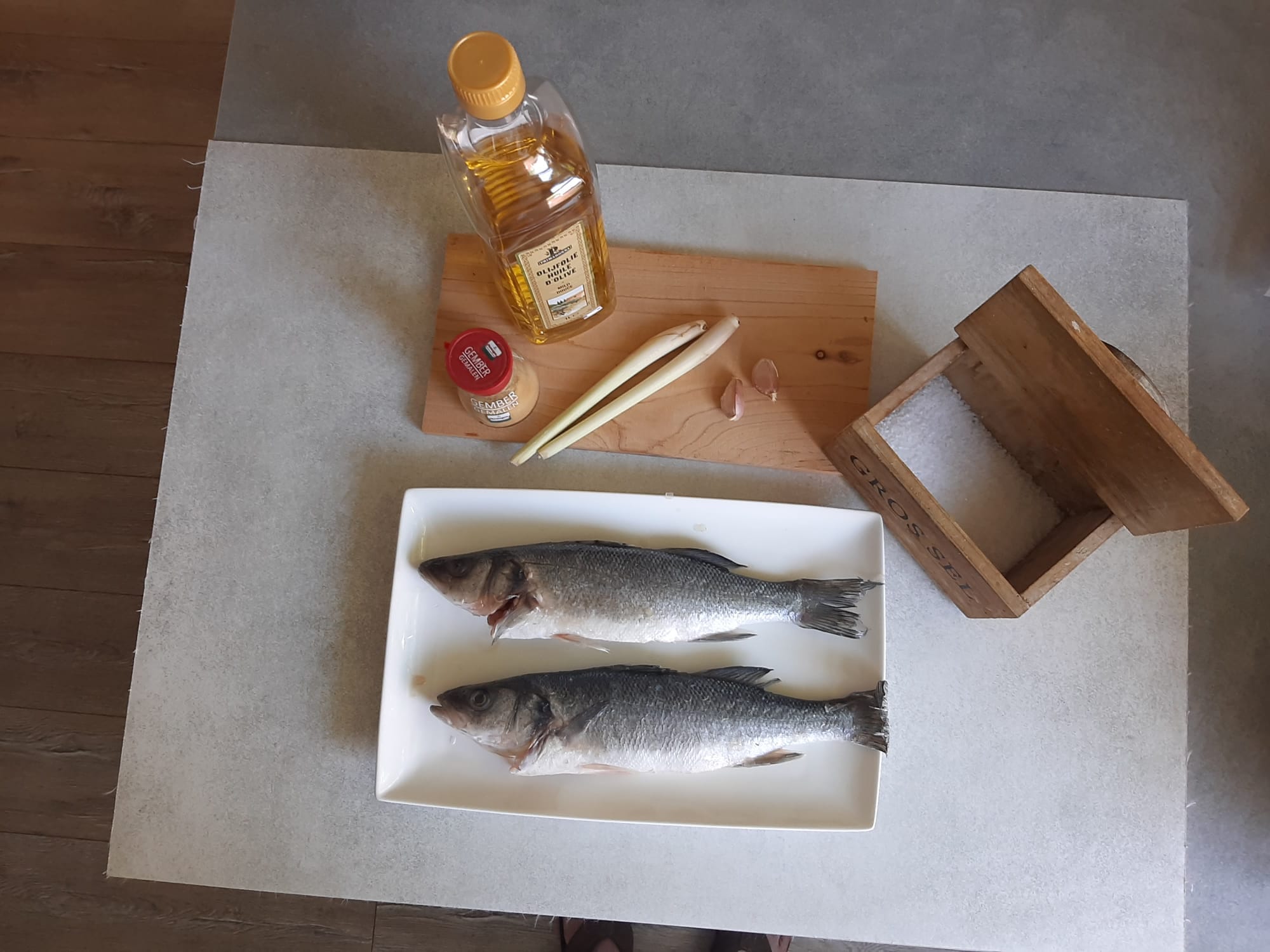 Ingrediënten Zeebaars op cederhout van de kamado voor 2 personen