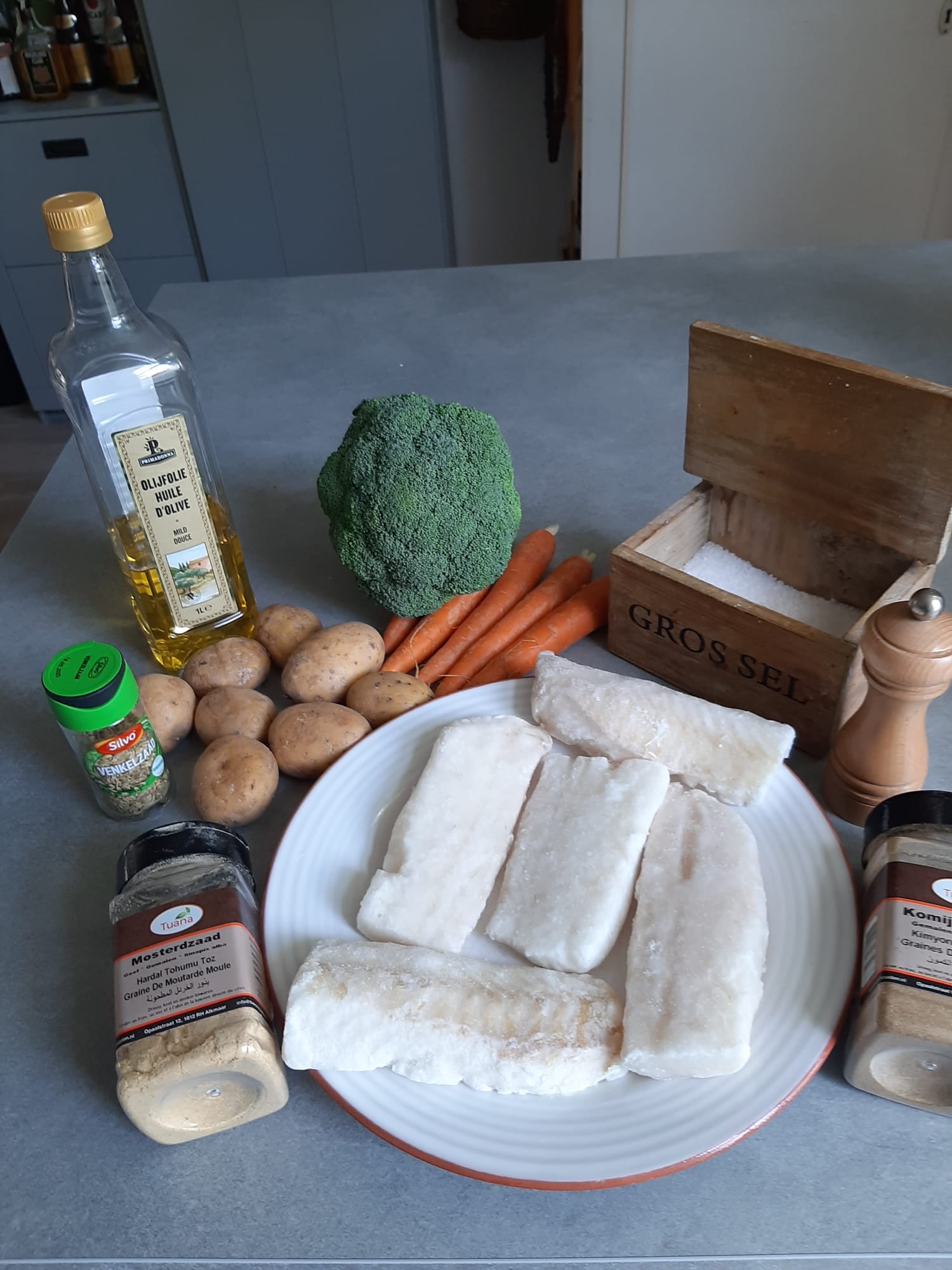 Ingrediënten voor 2-3 personen Kabeljauwfilet met groenteschotel