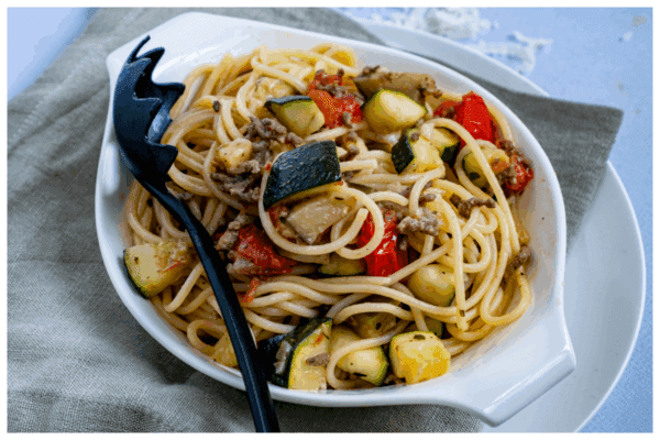 Spaghetti met gehakt en cherrytomaten