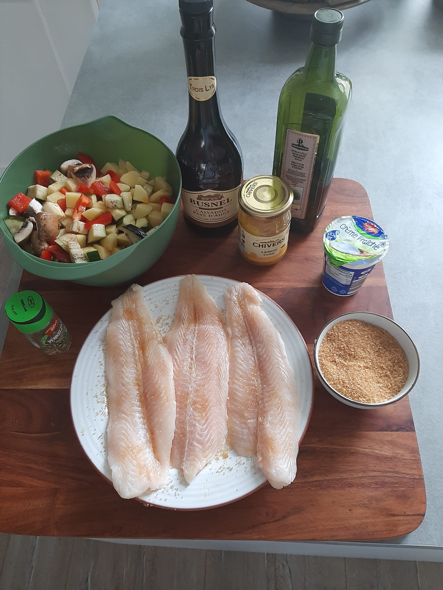 Ingrediënten voor 3 personen Zoete pangafilet met frisse dressing