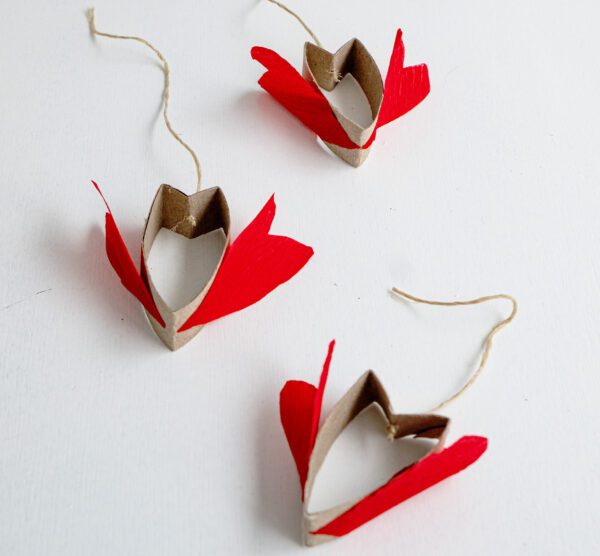 Decoratie hartjes van wc-rol