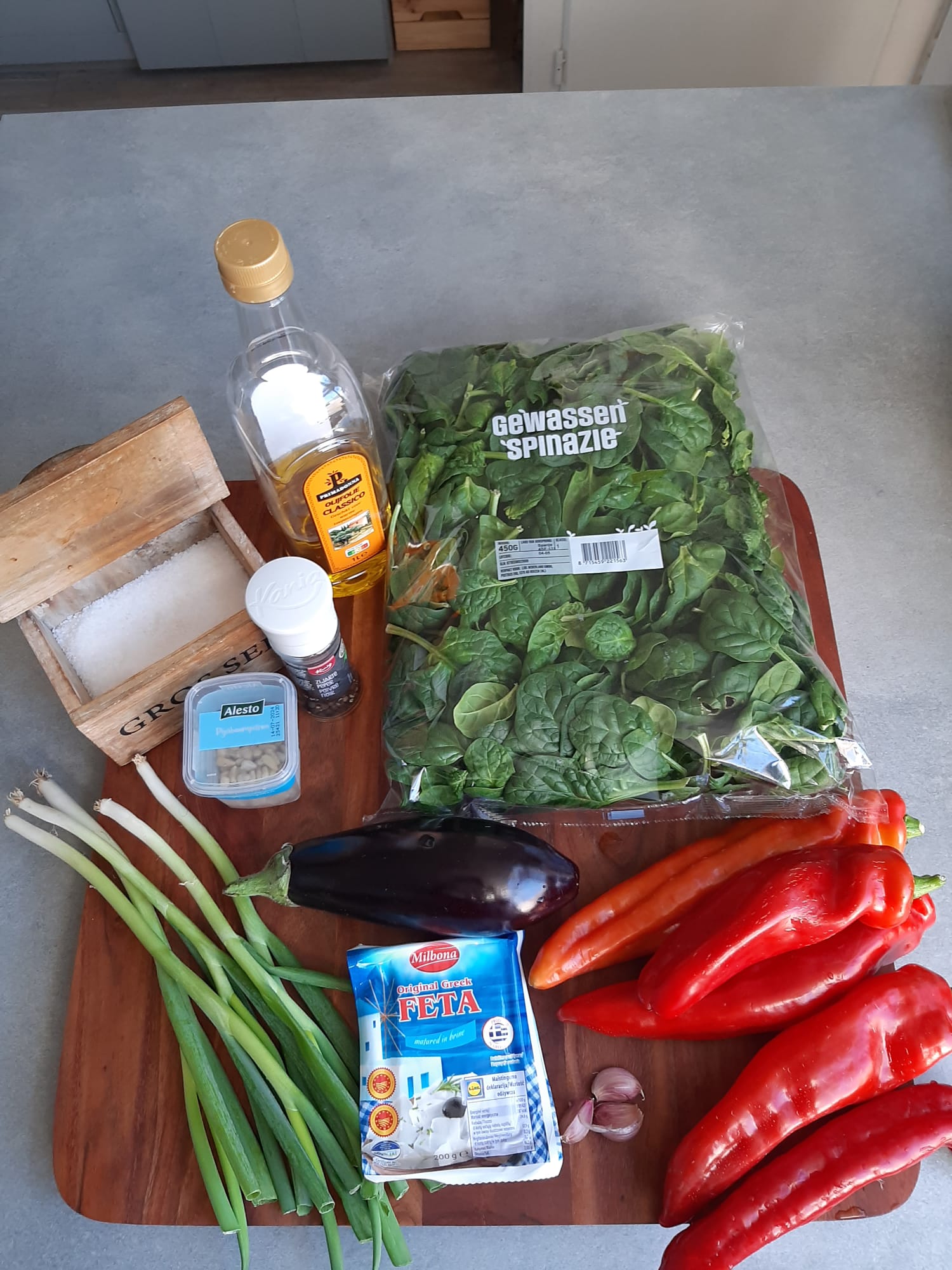 Ingrediënten voor 3 personen Gevulde puntpaprika’s op Griekse wijze