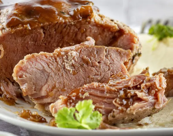 Overheerlijke beenham met puree van knolselderij