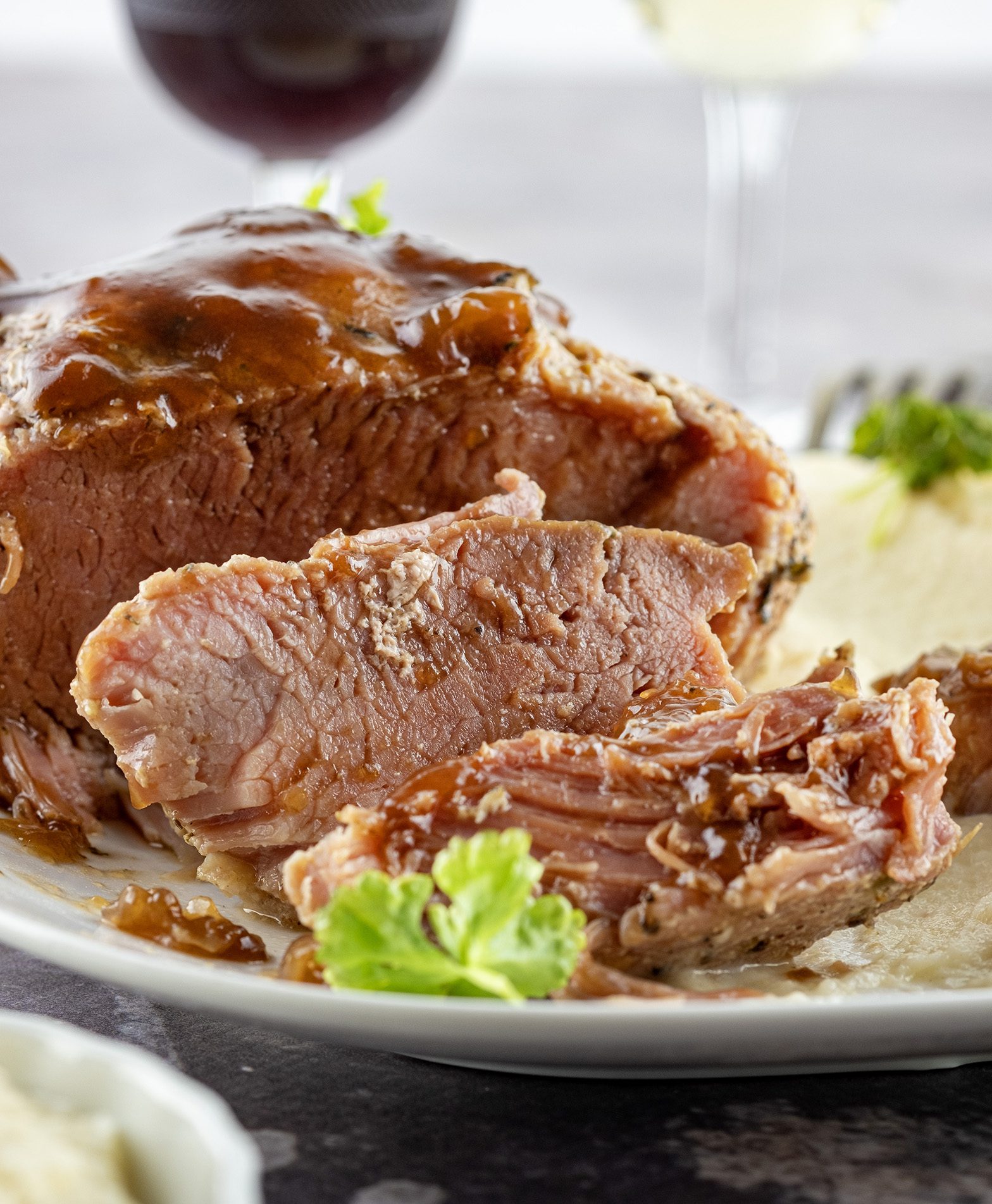 Overheerlijke beenham met puree van knolselderij