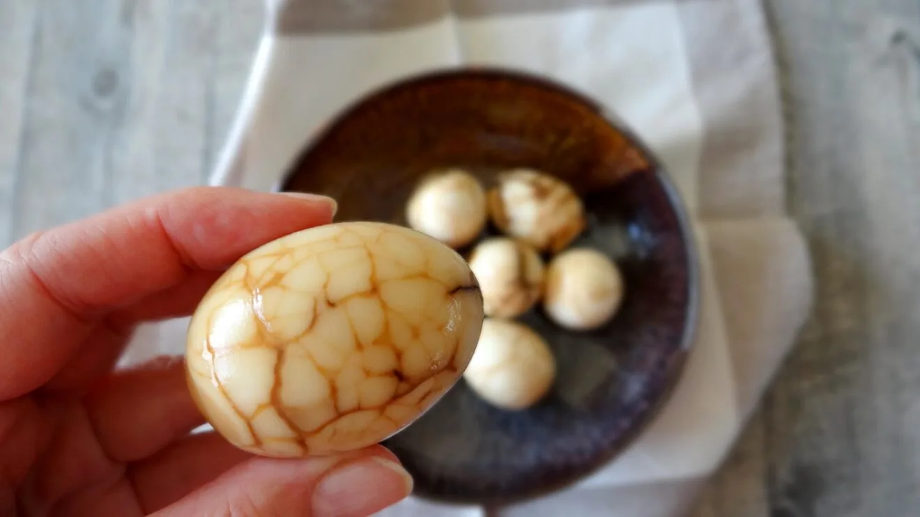 Chinese gemarmerde eieren - Culinea Chinese gemarmerde eieren