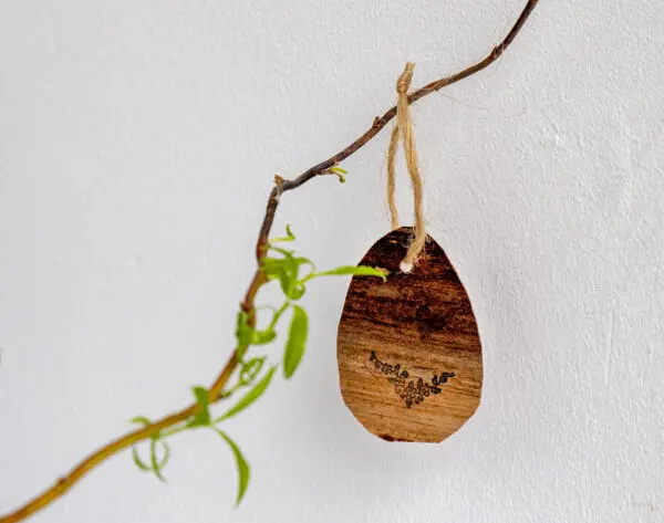 DIY paashangers van berkenschors