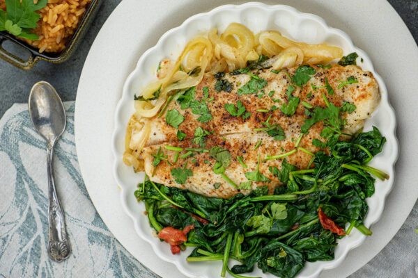 De lekkerste pangasiusfilet met Spaanse saus