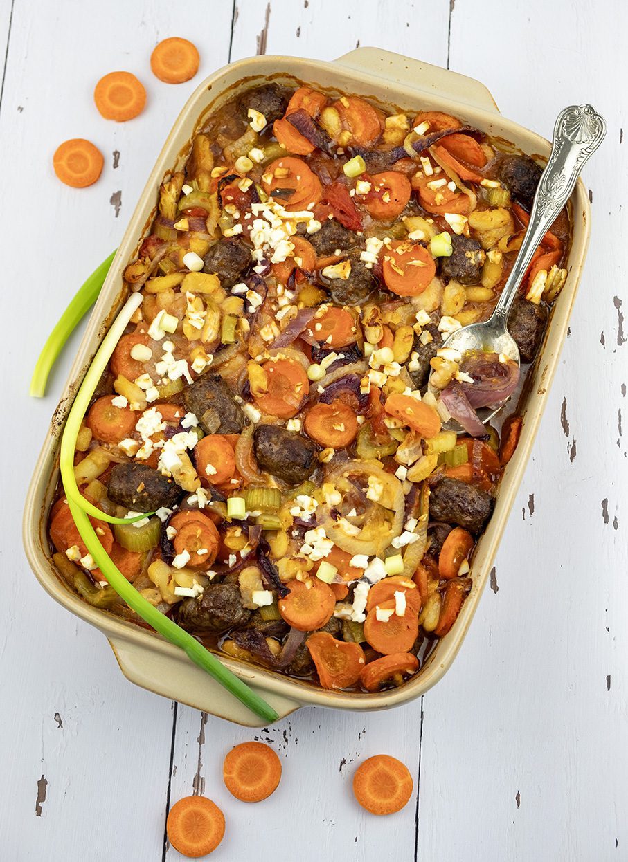 Worstvleesballetjes met witte bonen