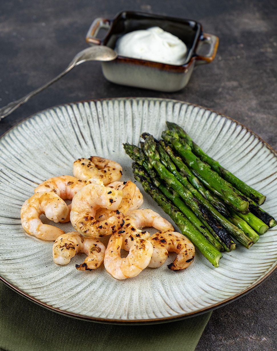 Garnalen met groene aspergetips