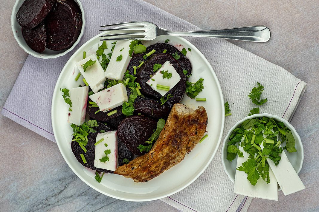 Varkenshaas met rode balsamico bietjes en Griekse kaas