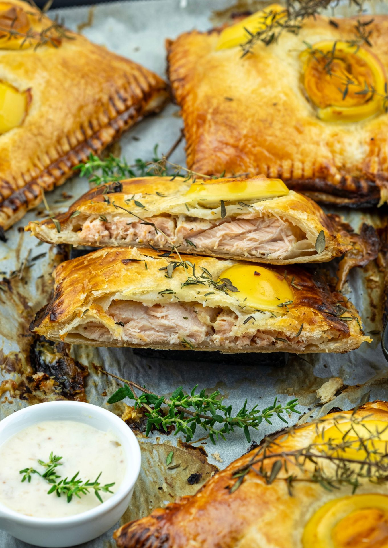 Zalmpakketjes met een Paastwist