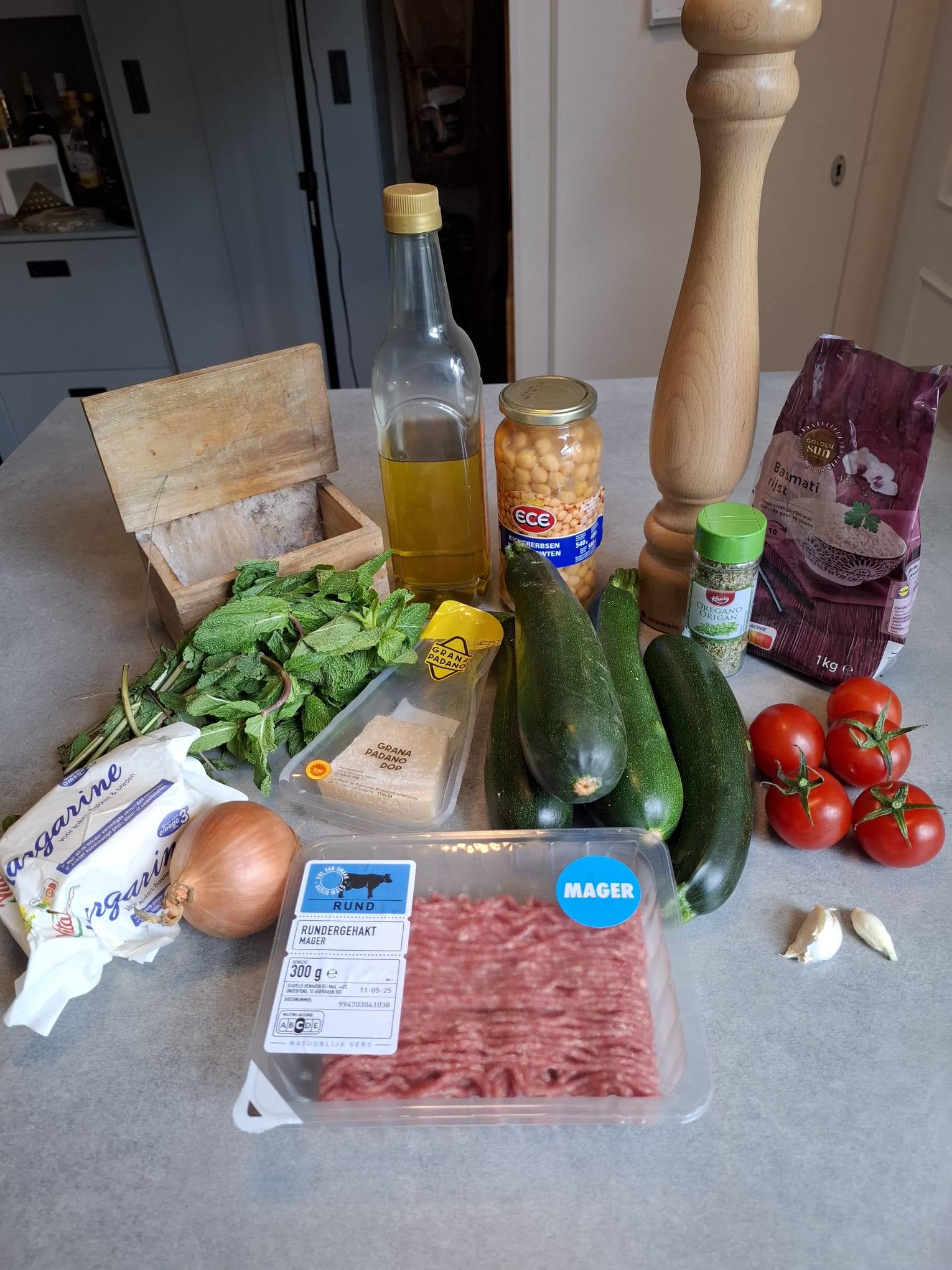 Ingrediënten voor 3 personen: Gevulde courgettes recept