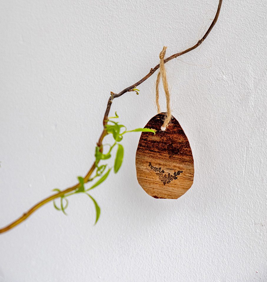 DIY paashangers van berkenschors