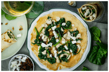 Pannenkoeken met kipfilet, spinazie en fetakaas