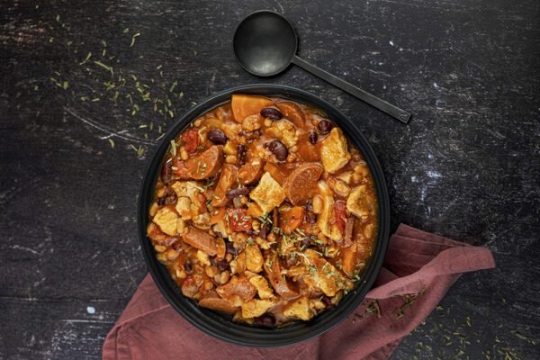 uien en knoflook voor een vijftal minuten.|Snel Stoofpotje met Karbonade en Salami|Snel Stoofpotje met Karbonade en Salami|Snel Stoofpotje met Karbonade en Salami|Ingrediënten voor 4 personen: Snel Stoofpotje