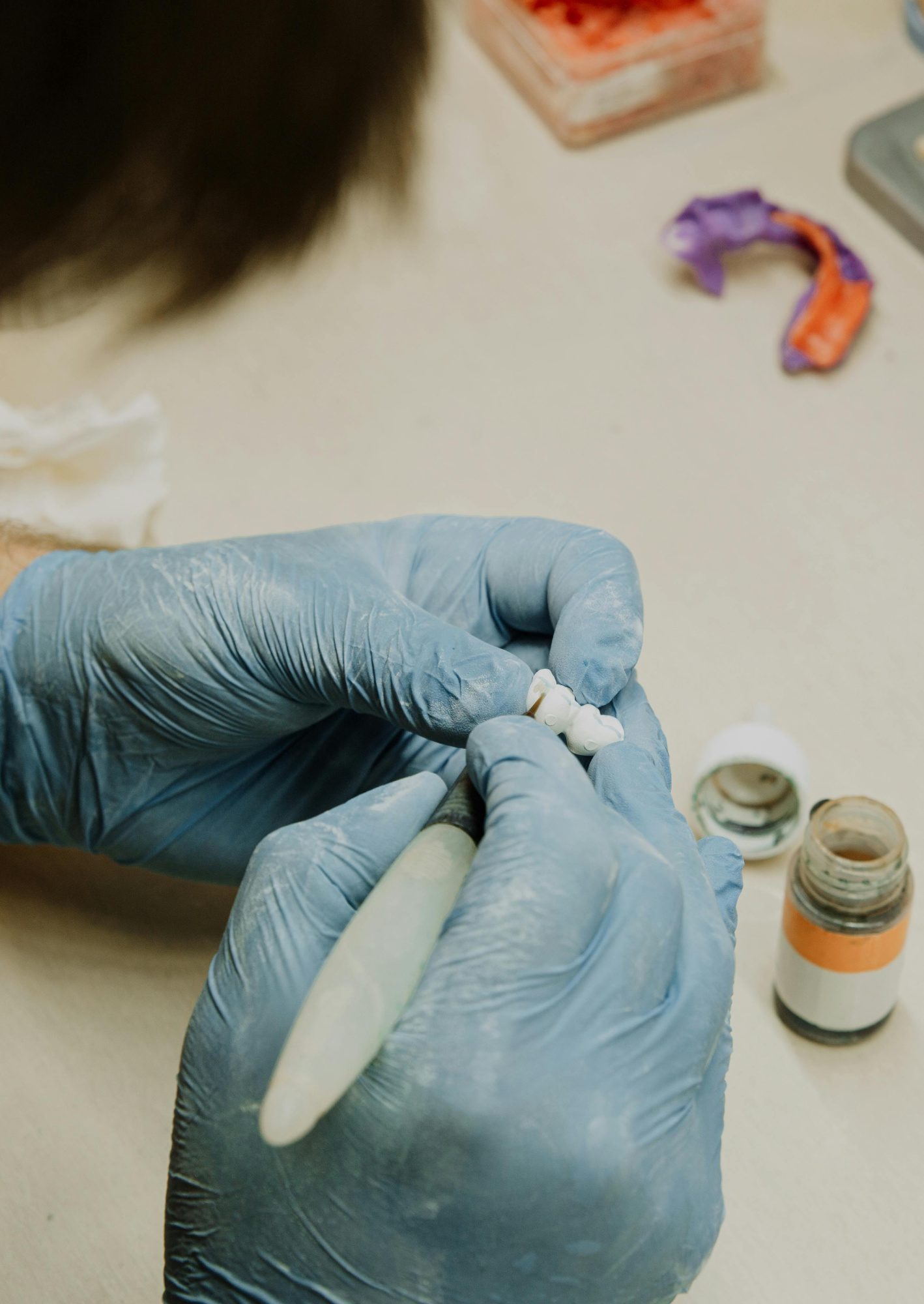 Het begint al zodra je de praktijk binnenstapt. 