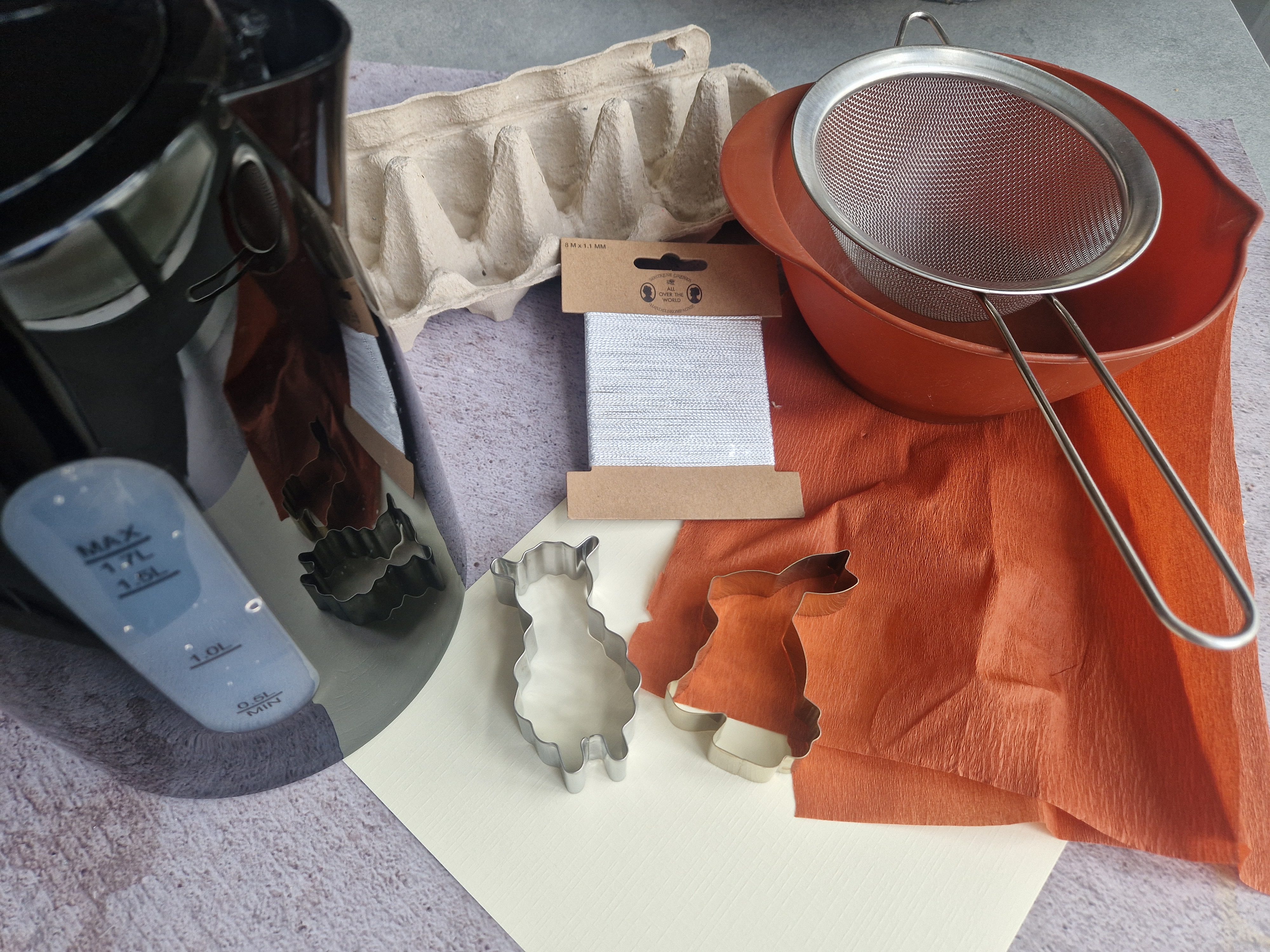 Benodigdheden DIY Paasfiguurtjes maken van eierdozen