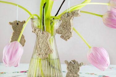 DIY Paasfiguurtjes maken van eierdozen