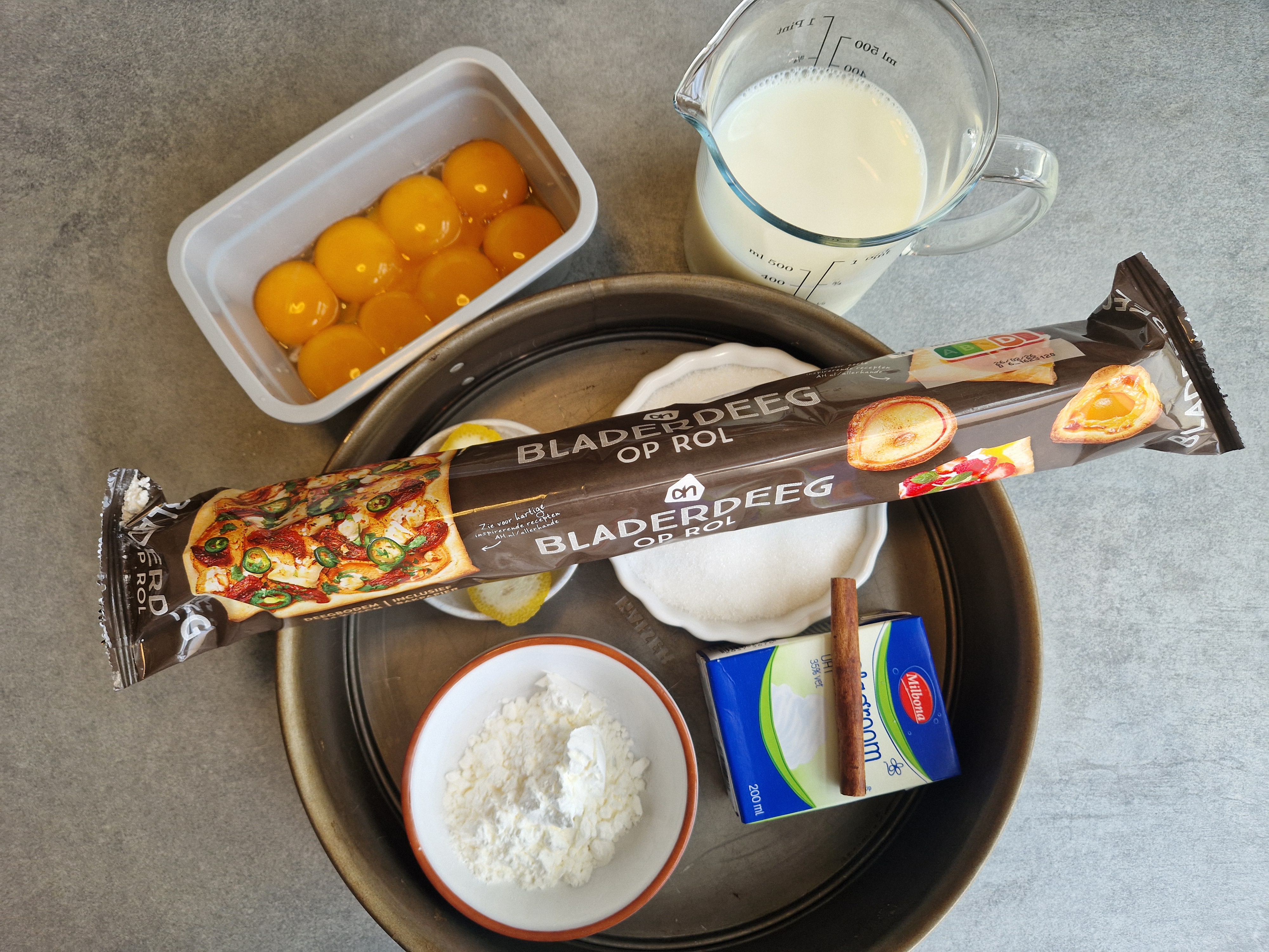 Ingrediënten voor 10 porties Pastel de nata, 