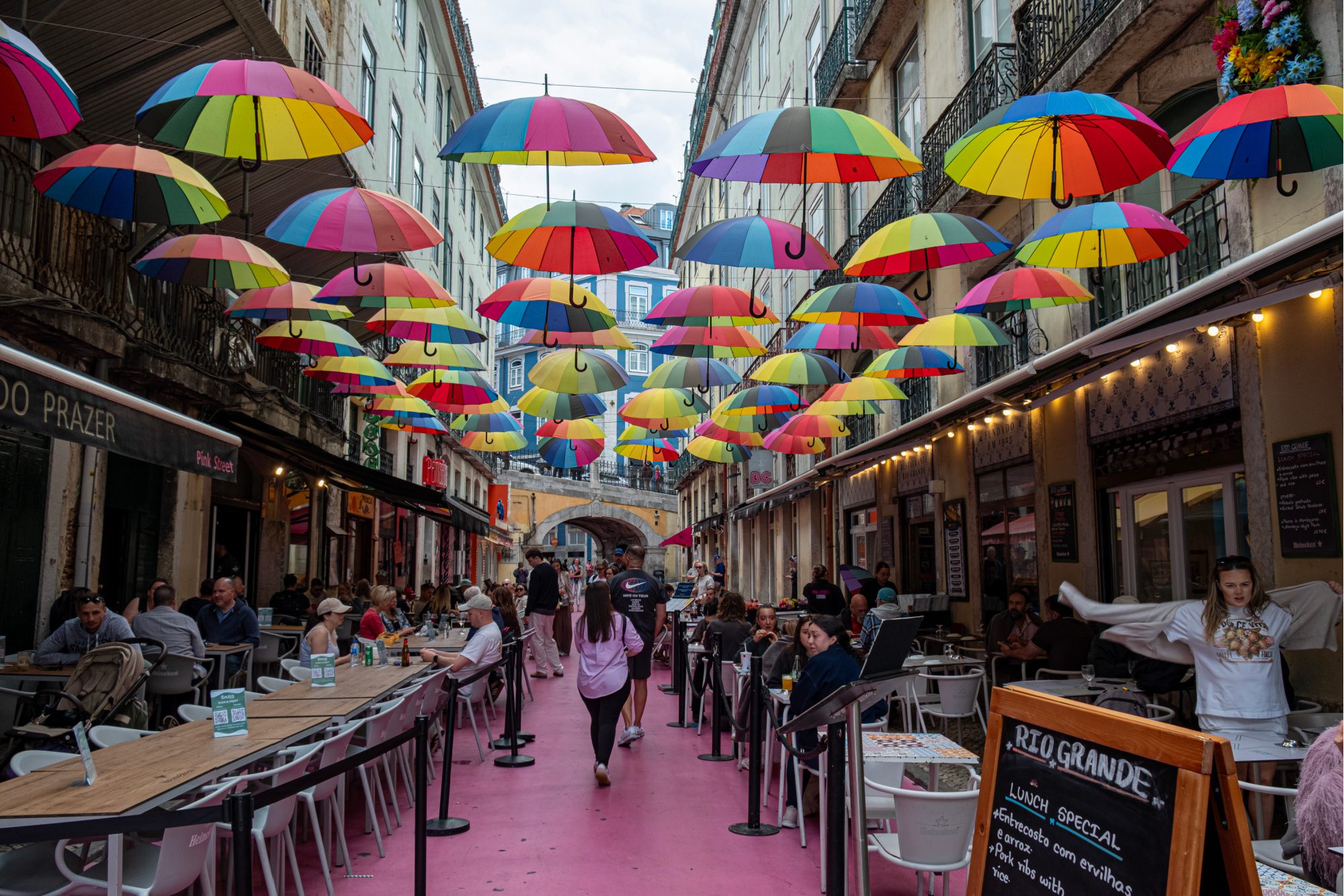 Lissabon/ Lisboa Pink Street